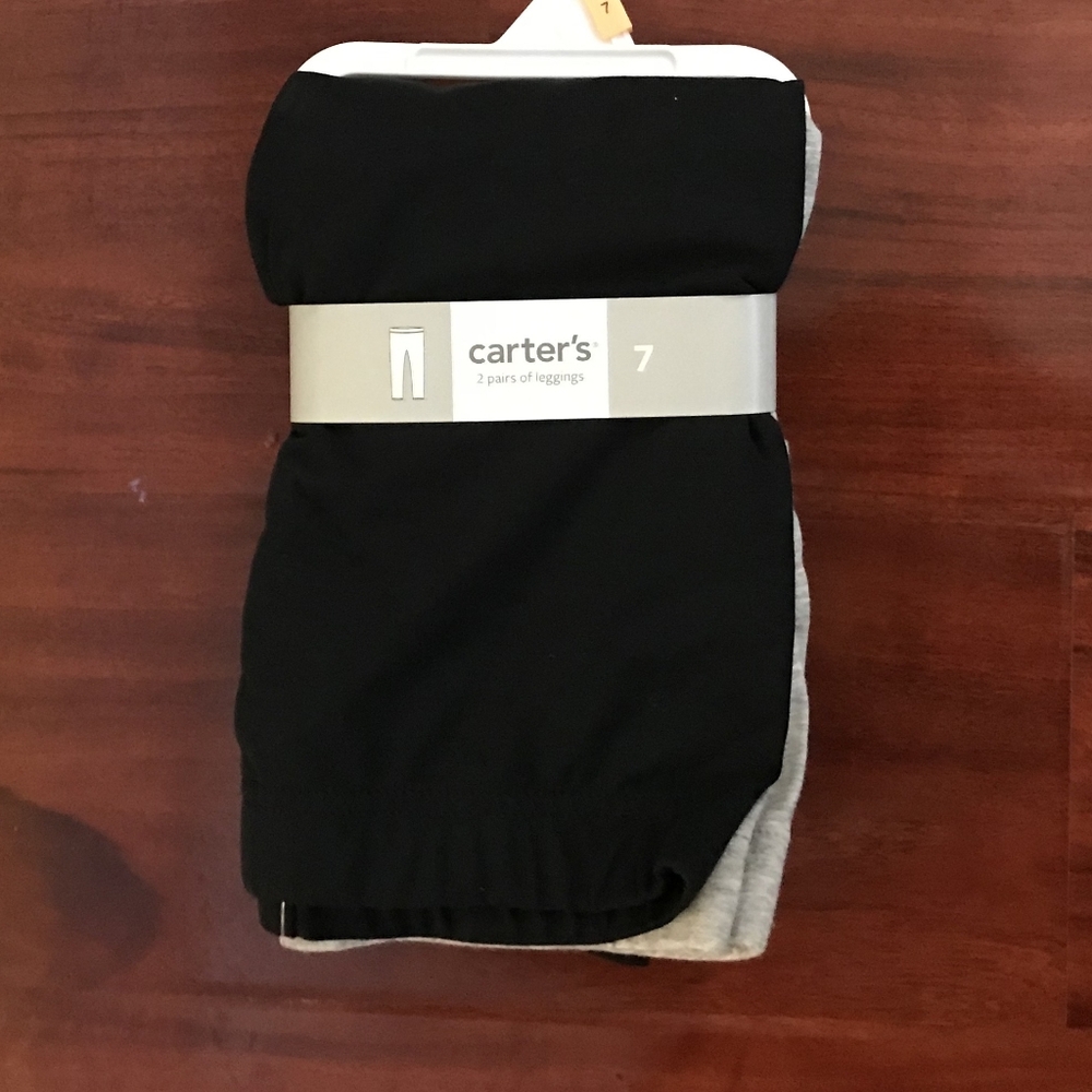 2 pairs of leggings
